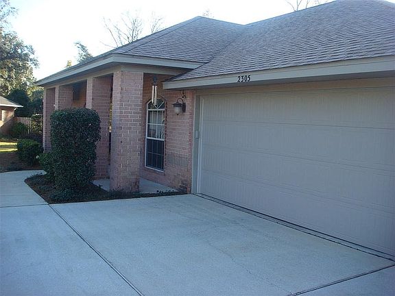 3rd image of 2305 Majestic Dr