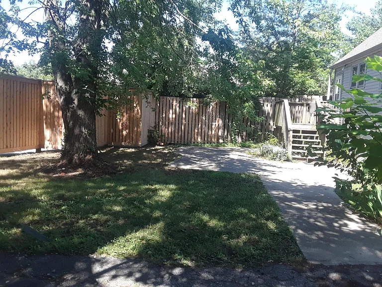 1508 W Ash St — Photo 7