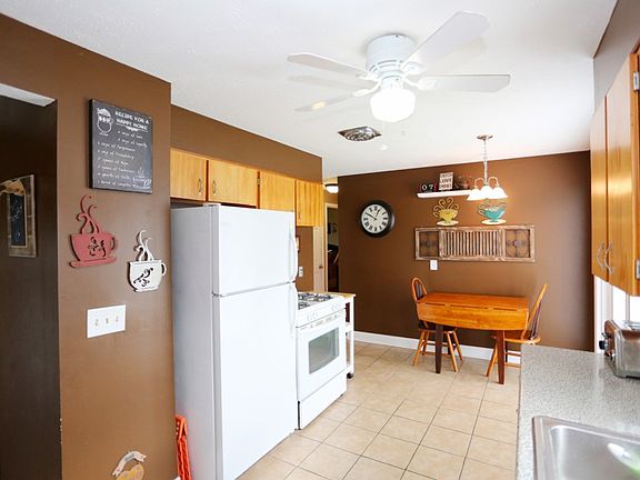 2nd image of 85 Cambridge Ave