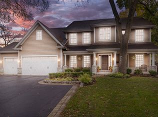 717 Jonquil Ter, Deerfield, IL 60015