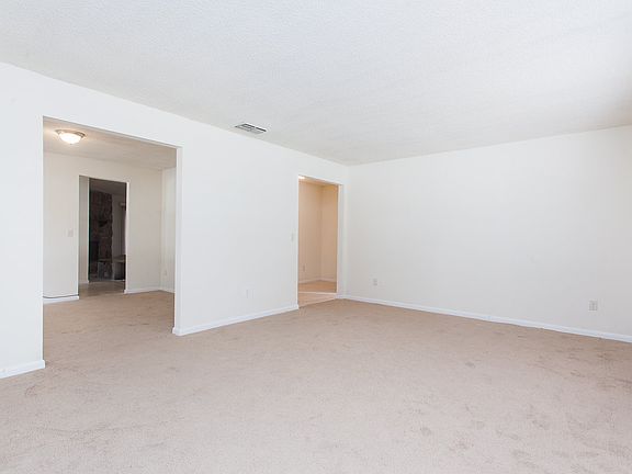 5th image of 912 Lake Sherwood Dr