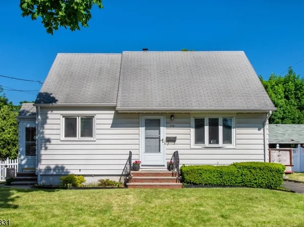 150 Brookwood Rd, Clifton City, NJ 07012