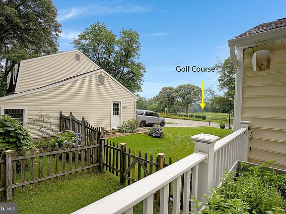 3rd image of 653 Bay Green Dr