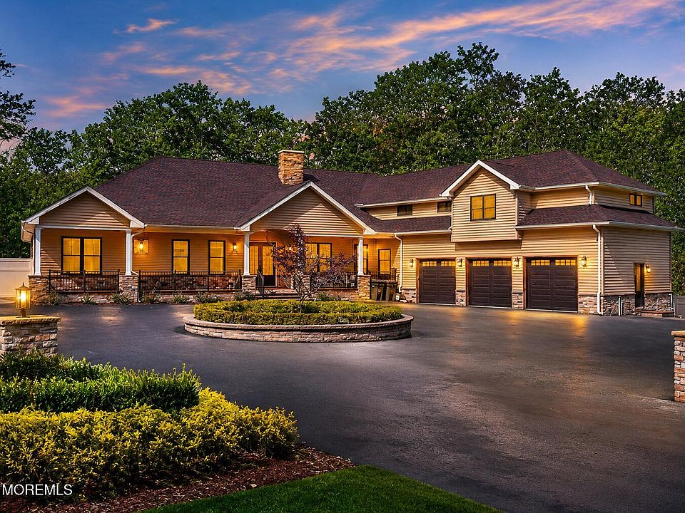 1st image of 786 Holly Berry Lane