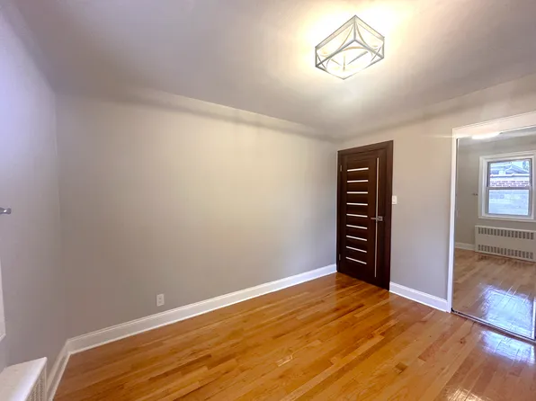 10-01 154th Street image 8 of 20