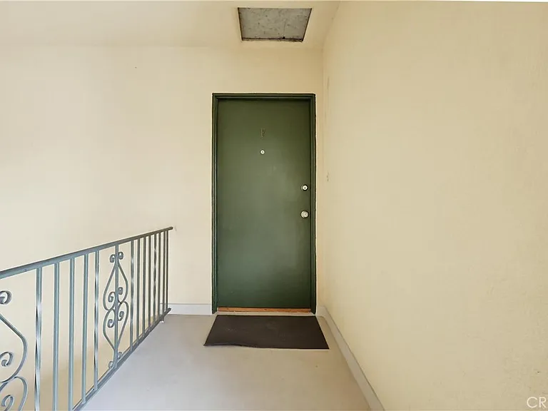 312 Raymondale Dr — Photo 4