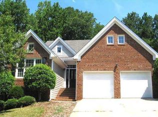 323 Fairwinds Dr, Cary, NC 27518