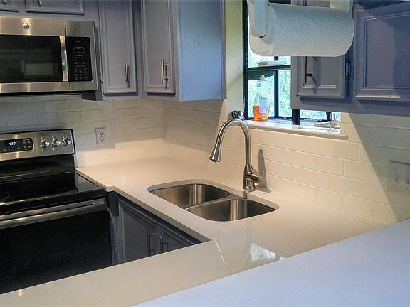 4th image of 3506 Speedway St #301