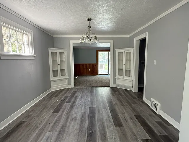 4 bed, 1800 sqft, $1,800 — Photo 3
