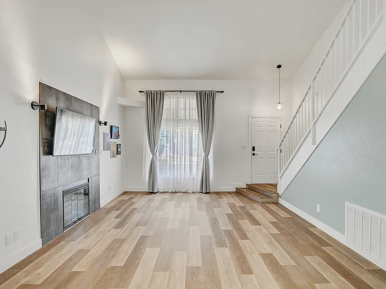 7987 Dorinda Ave — Photo 6