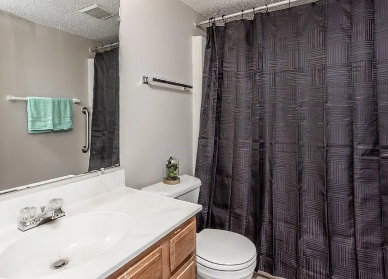 Oakwood Apartments — Photo 12