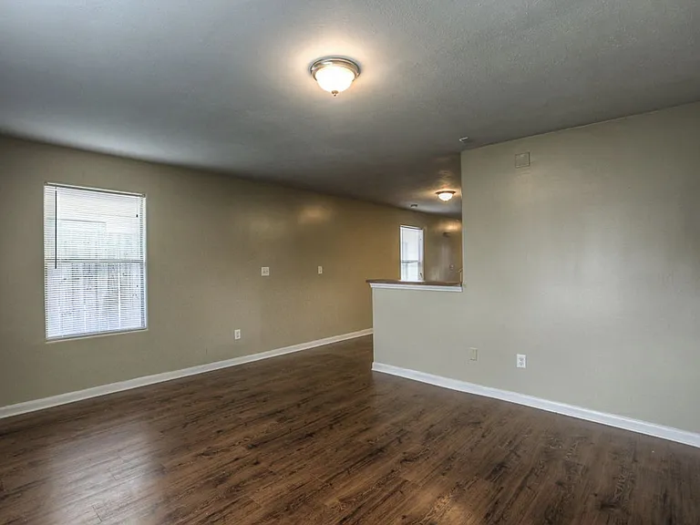 10610 Pine Landing Dr #B — Photo 11