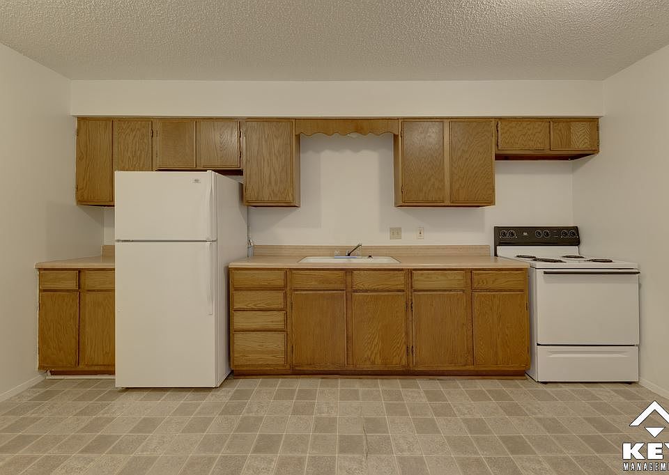 Heritage Apartments 401 East Ave Hutchinson KS Zillow