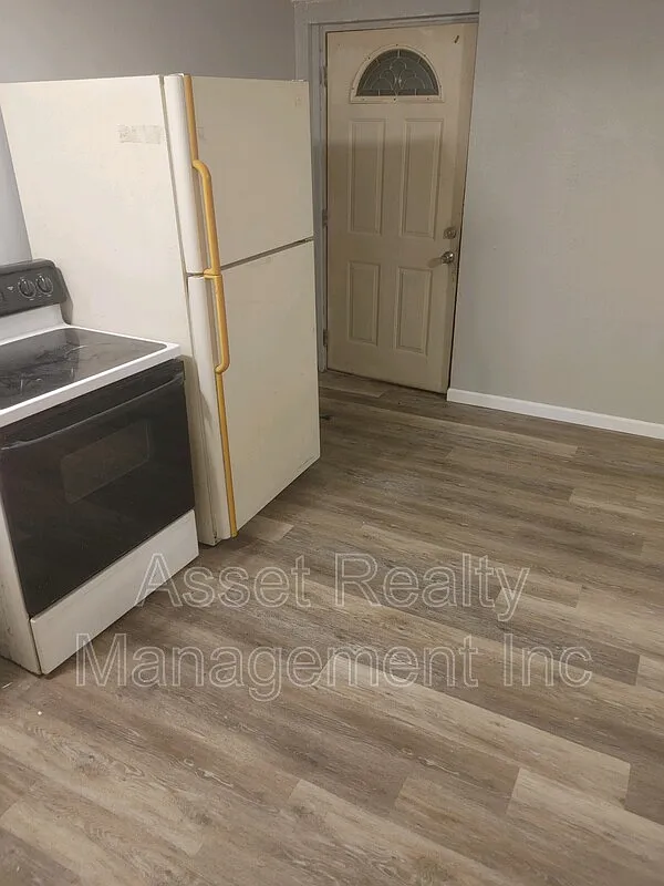 1 bed, 1.0 bath, 500 sqft, $795 — Photo 3
