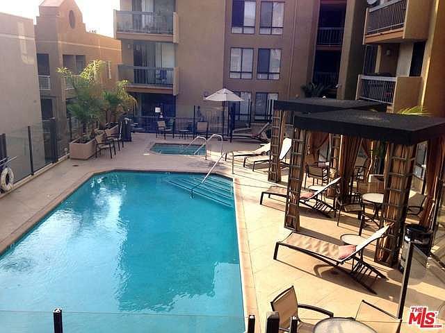 1st image of 7320 Hawthorn Ave APT 225
