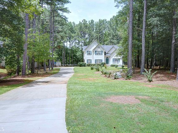 3rd image of 59 Bartlett Dr
