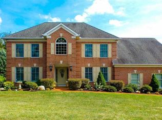 917 Heritage Hills Dr, York, PA 17402