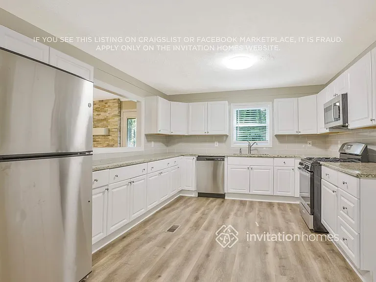 5304 Valleyview Dr — Photo 6