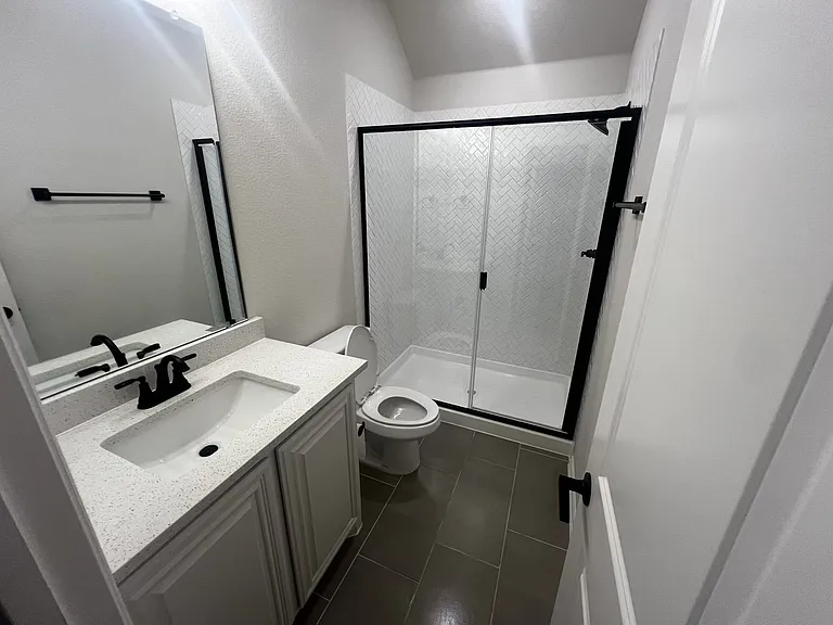 1241 Joseph Earl Dr — Photo 6