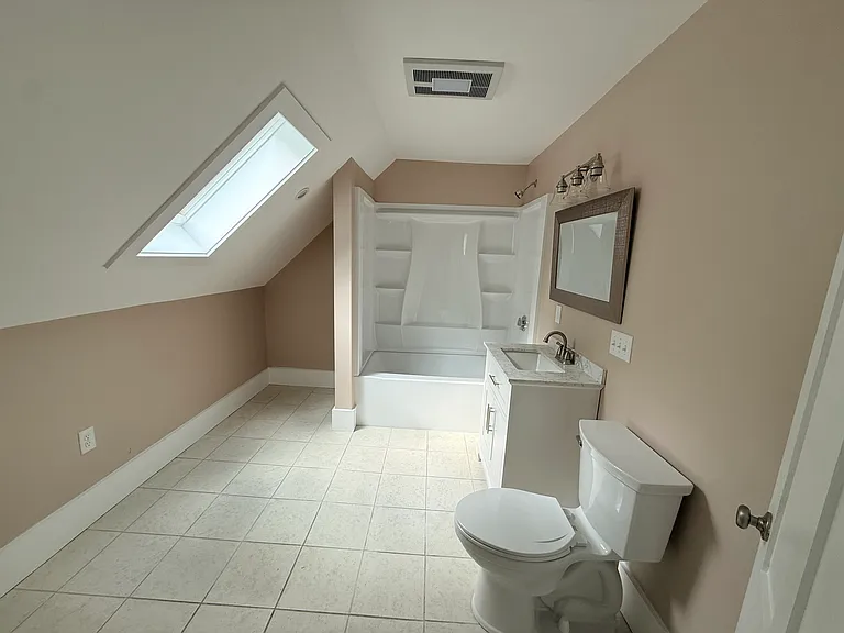 2nd floor bath