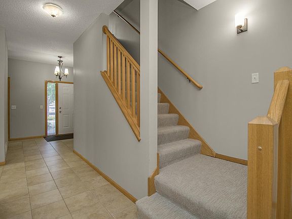 2nd image of 614 Southbridge Dr
