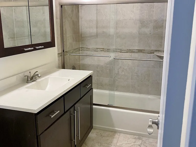 Grand Imperial Apartments — Photo 11
