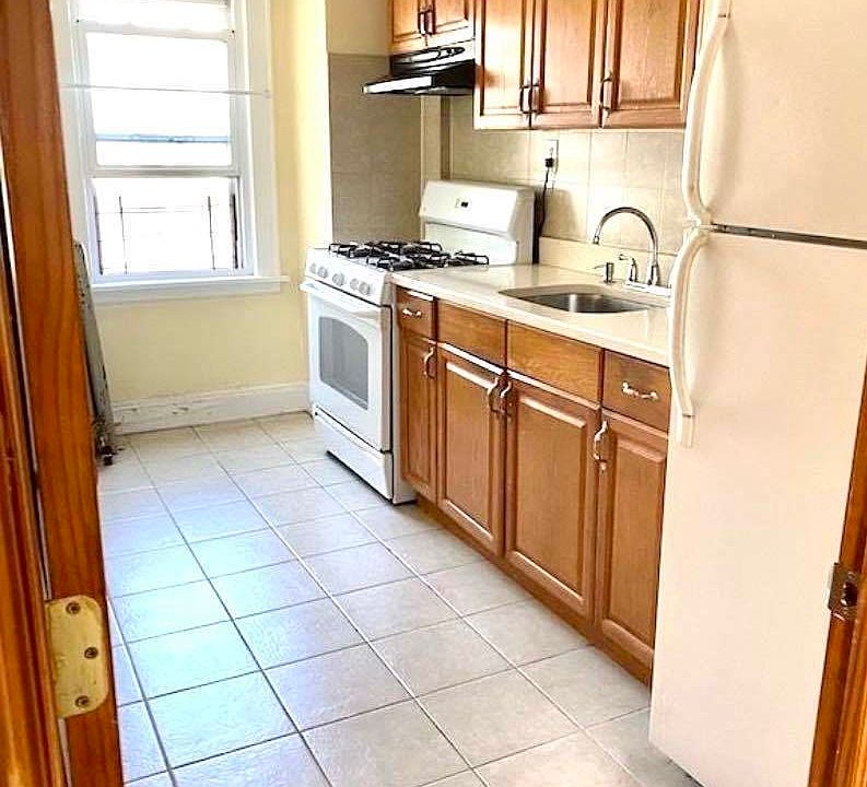 1st image of 21-15 28th St #3A