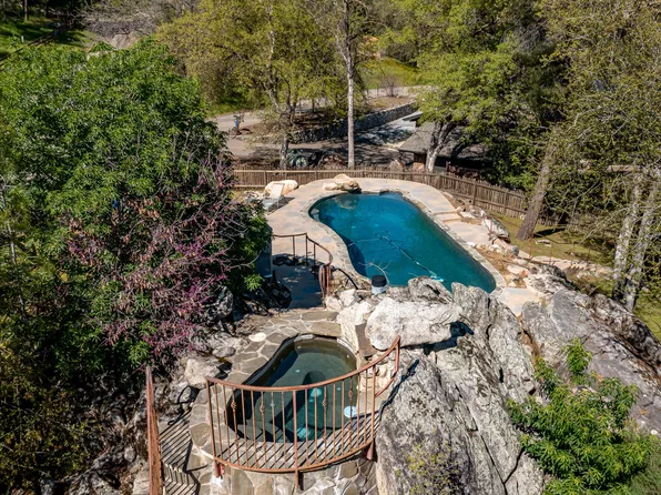 43620 Washburn Drive, Three Rivers, CA 93271