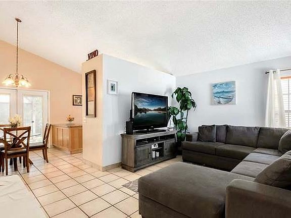 4th image of 11744 Homewood Pl