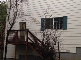 1226 N 6th Ave, Gold Hill, OR 97525