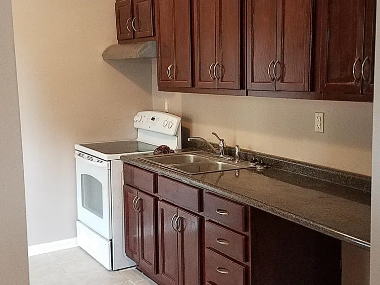 1175 Eminence Row #F5 — Photo 5