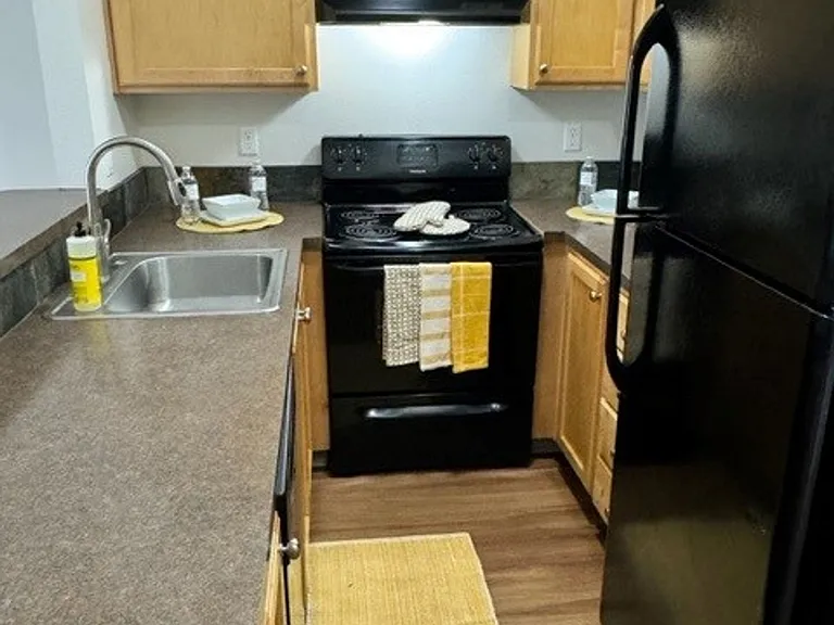 Louis York Apartments — Photo 10
