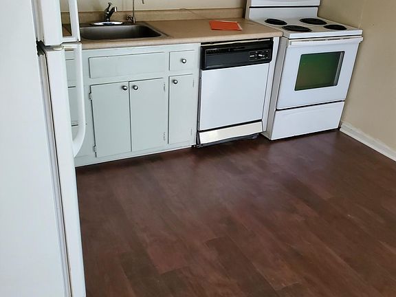 3rd image of 373 Stone Mountain St APT F2