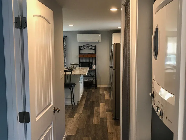 88 Carll Ave — Photo 12