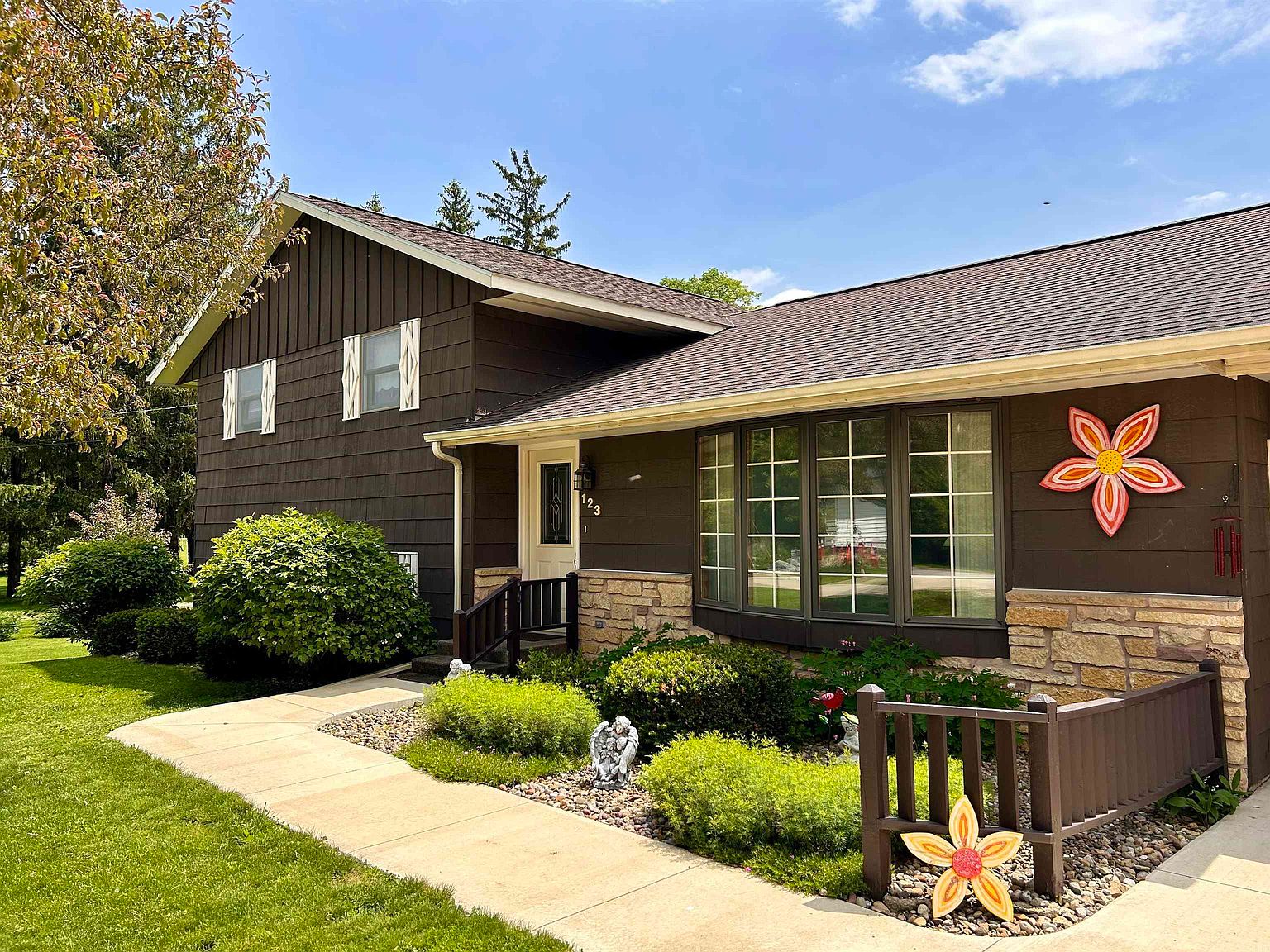 123 Bridge Ave, Protivin, IA 52163 Zillow