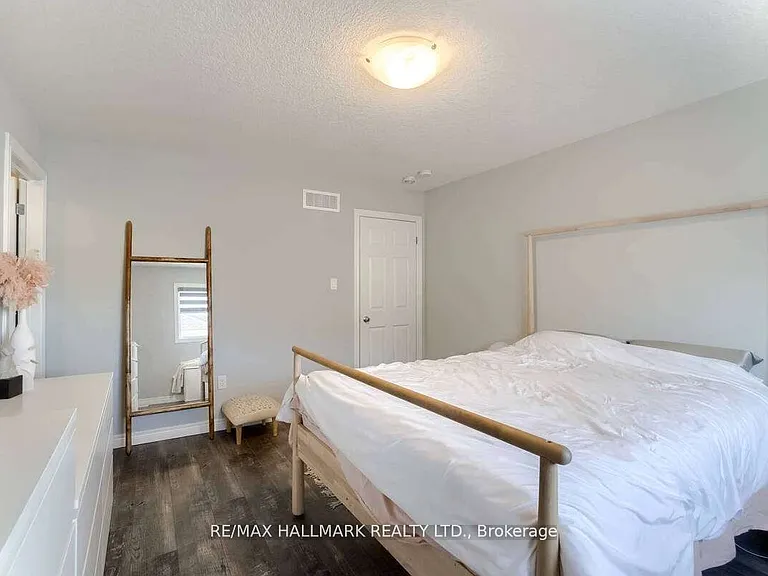 75 John Brabson Cres — Photo 12