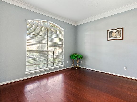 5th image of 6419 Sutter Park Ln