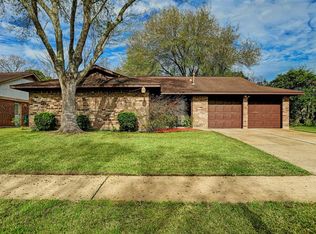 2912 Shady Creek Dr, Pearland, TX 77581