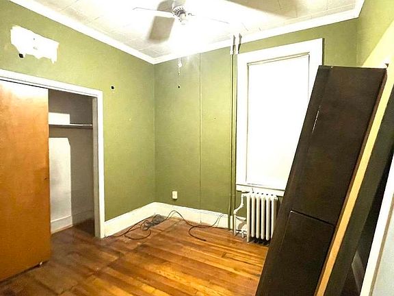 4th image of 31-10 24th Ave #1F