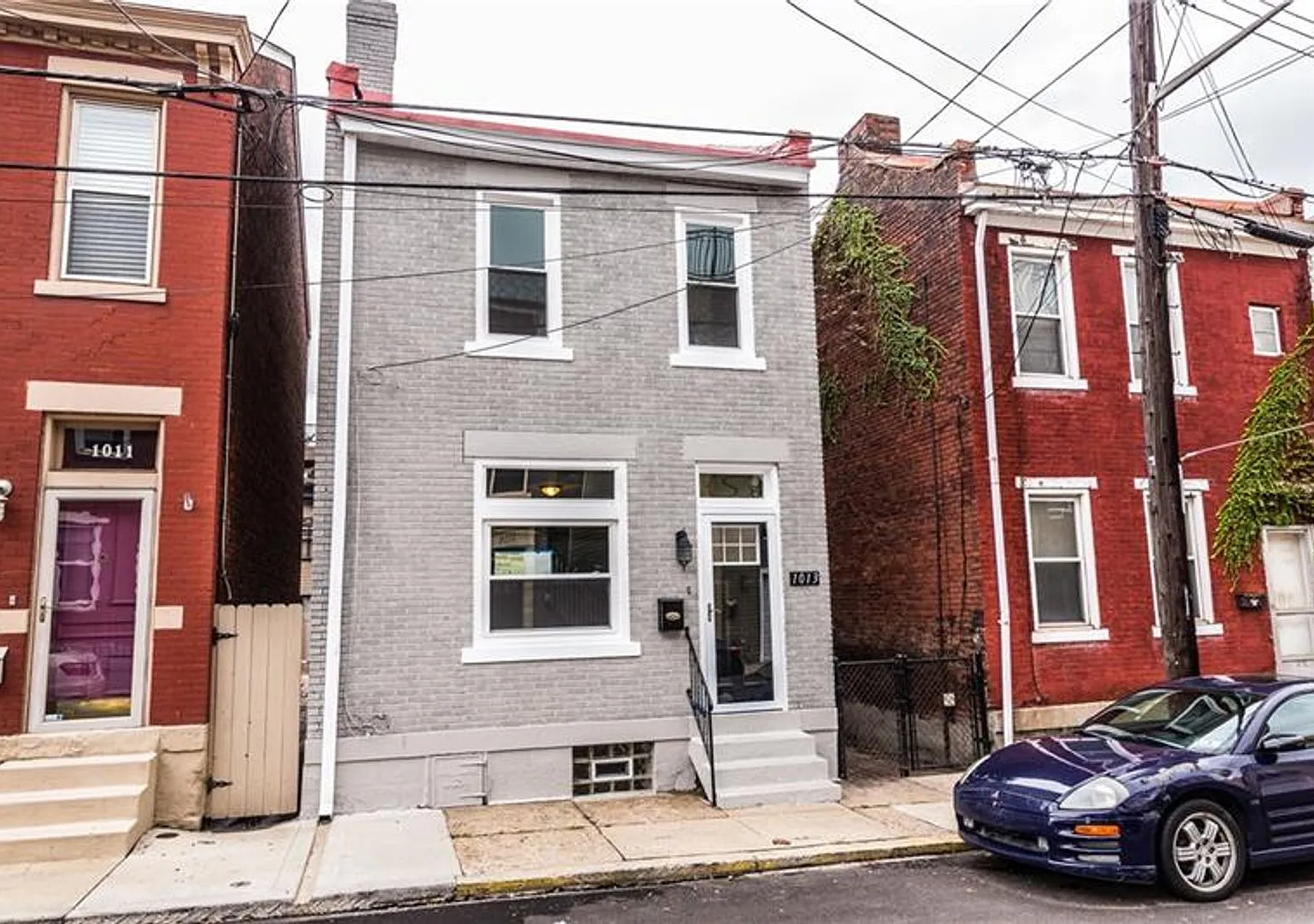 Student Housing - South Side Rental — Photo 1