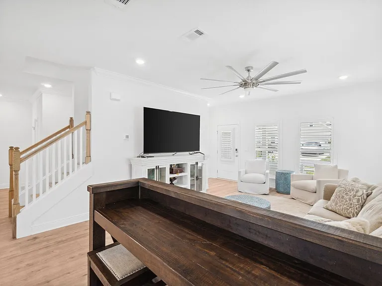 627 Las Roblas Grande Dr — Photo 8