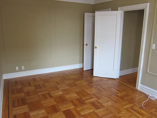 Rented by Realty 2000 Corp | media 52