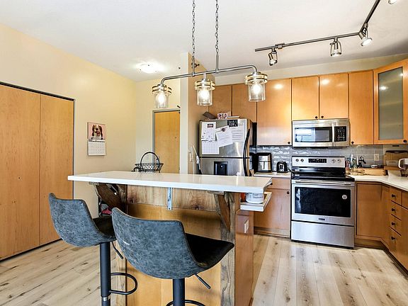 5th image of 2600 University Ave SE APT 210