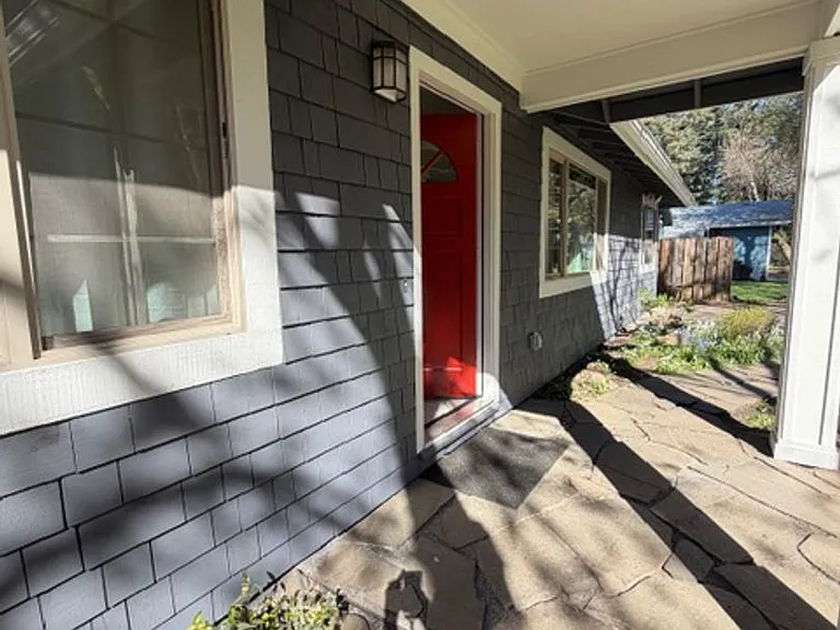 18021 Tualata Ave — Photo 5