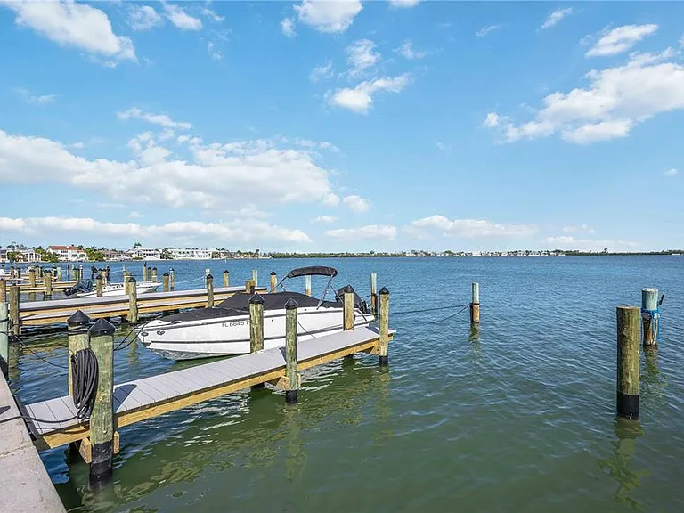 765 John Ringling Blvd #5 — Photo 38