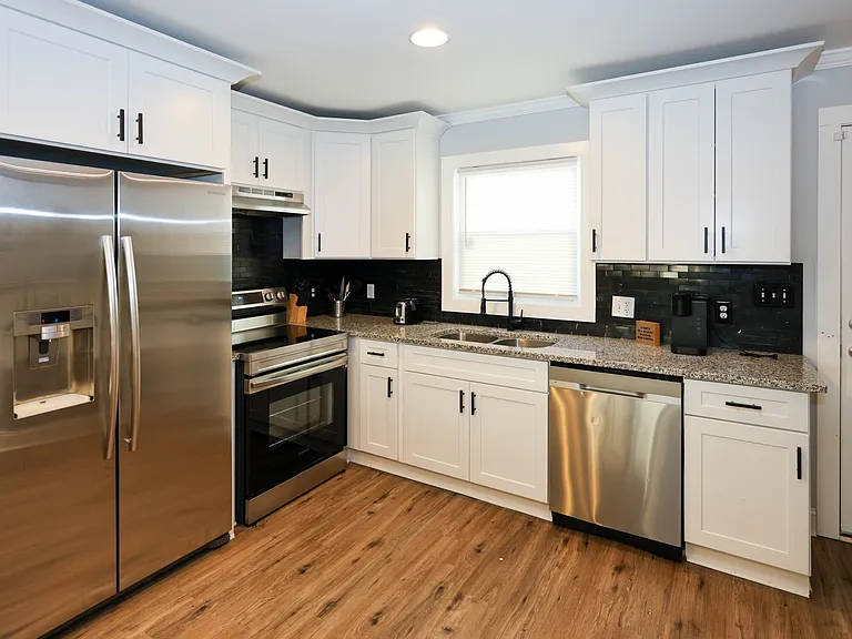 1809 Vesta Ave #1 — Photo 7