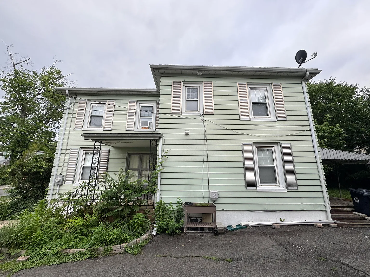 3 bed, 1512 sqft, $4,100 — Photo 1