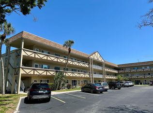 2464 Australia Way E APT 8, Clearwater, FL 33763