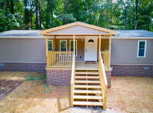 16 Garden Lake Dr, Carrollton, GA 30116