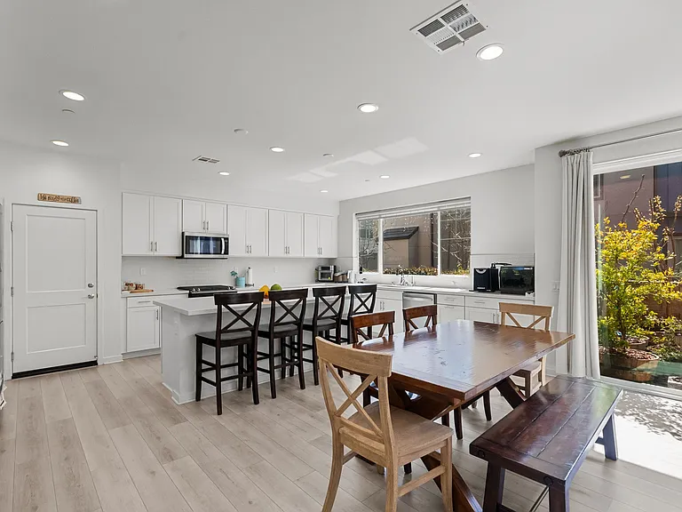122 Red Brick Dr #6 — Photo 38